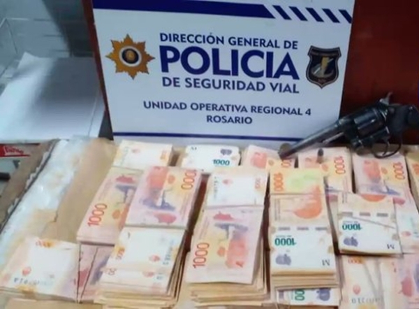 Detuvieron a un baigorriense por circular con un arma y dinero no declarado en Ybarlucea