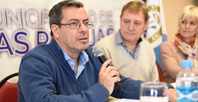 "Vamos a reconstruir la Argentina sobre dos pilares: la producción y el trabajo"
