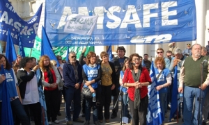 Amsafé decretó dos paros en reclamo de reapertura de paritarias