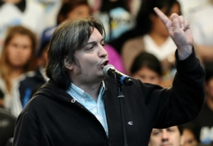 “Macri le debe todo a los dueños de los medios y del poder económico”