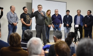 Rossi: “Hoy más que nunca el debate es Patria o Dependencia”