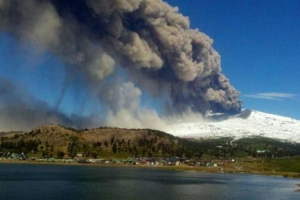 Neuquén declaró el alerta naranja por la actividad del volcán Copahue  