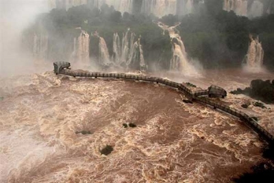 Por la crecida del río Paraná, declaran emergencia en Santa Fe