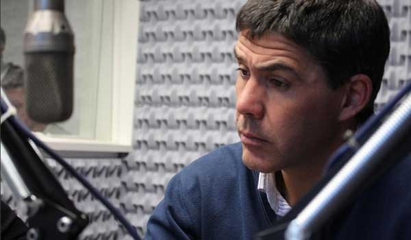 Alejandro Ramos propone un transporte público fluvial entre Paraná y Santa Fe como alternativa a los colectivos