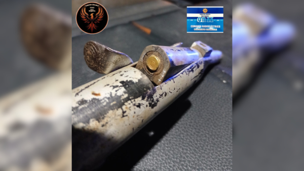 Un joven es detenido con un arma de fabricación casera