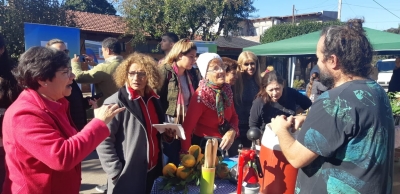 Parada saludable en barrio Santa Rita