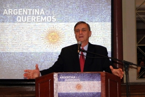 “El diálogo y la concertación son el motor fundamental del FAP” 