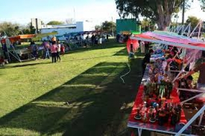 Desde este domingo vuelve la Feria de Artesanos a Granadero Baigorria