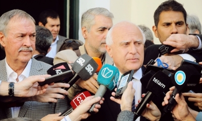 Lifschitz y otros 20 gobernadores rechazaron la pretensión de Buenos Aires de ampliar el Fondo del Conurbano