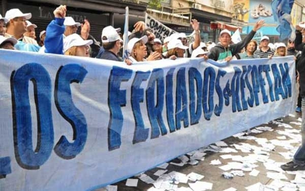 Firman acuerdo para elevar un proyecto de descanso dominical