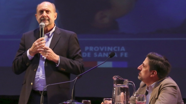Perotti resaltó su compromiso con la educación “como prioridad y política de Estado”