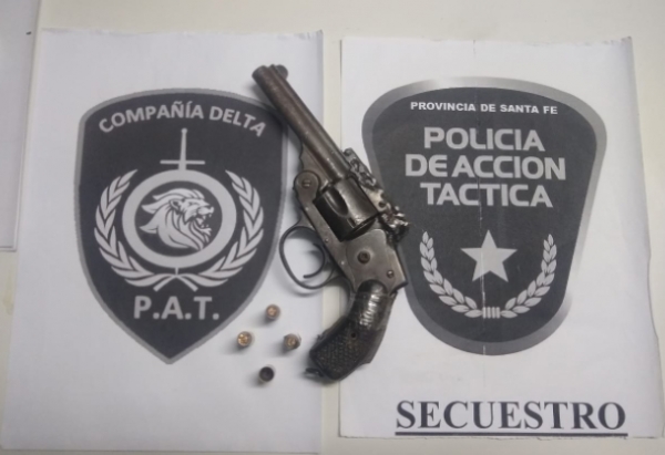 Tres individuos fueron detenidos por portación de armas