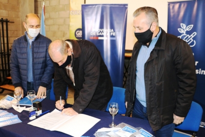 Firma de convenio entre municipio y provincia