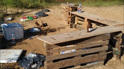 Secuestran una lancha taxi que regresaba de una fiesta clandestina en las islas Los Mástiles