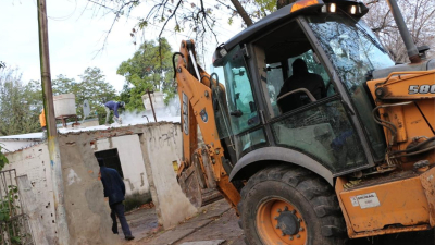 Demolieron tres puestos de venta de droga en el noreste de Rosario